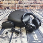 samsung-level-over-bluetooth-wireless-headphones-headset-eo-ag900-black-7dec266ab06c28da19cbc0f8499024dcSamsung-Level-Over-Black-Close-Up_6house_of_marley_liberate_xl_rewind_cover2_ndtvwireless-headphones-tv-theexplode